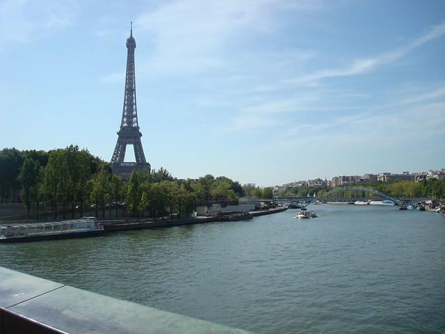 Tour Eiffel gauche